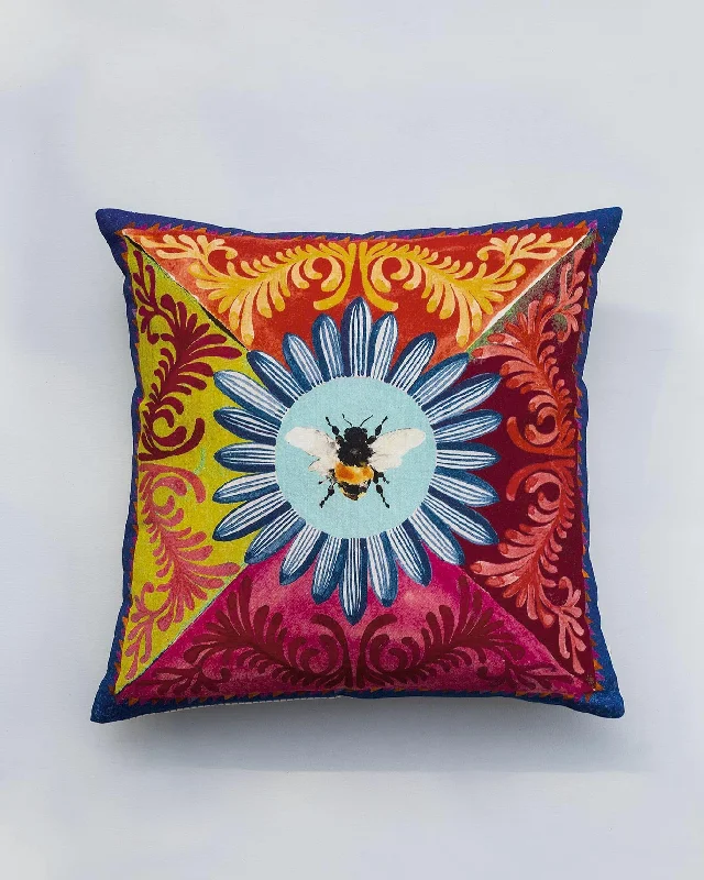 Cheap decorative cushions for beds-Bee Cushion Cover